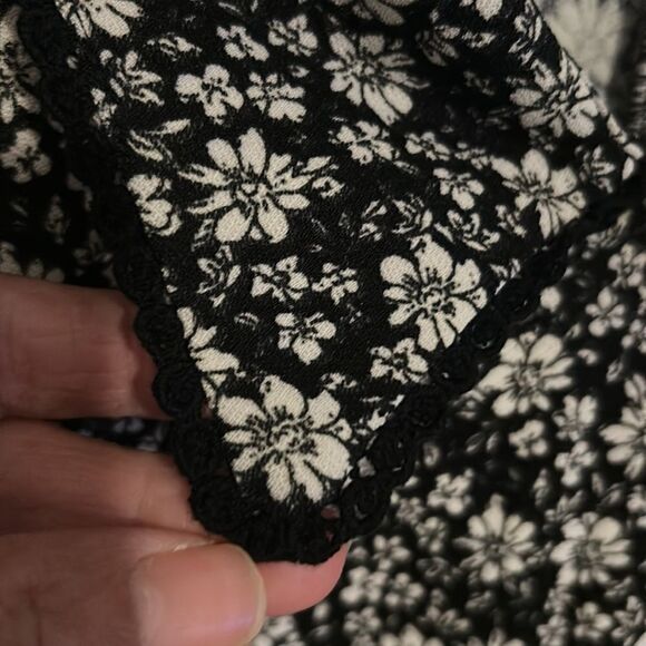 A.U.W XL top EUC preloved  ❤️ - Picture 2 of 7